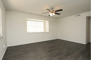 1304 Wylie Rd #116 - Photo 4 of 6