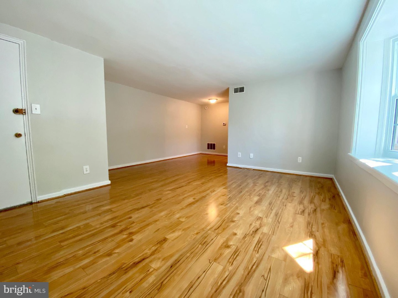 824 S Arlington Mill Dr #202 - Photo 4 of 24