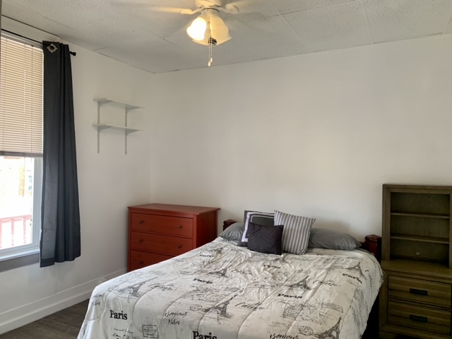 516 W Park St #B - Photo 3 of 12