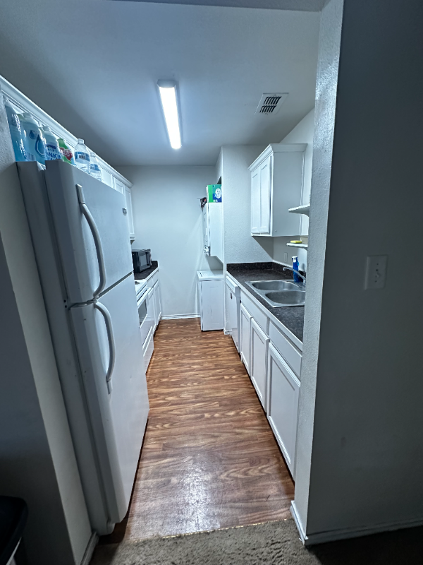 852 W Vanderbilt St #1102 - Photo 6 of 12