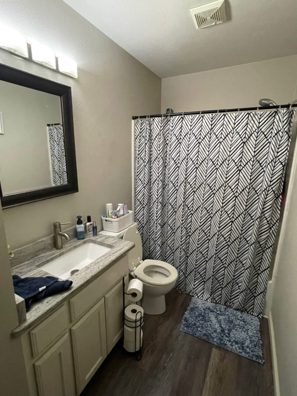 892 W Vanderbilt St #4D - Photo 6 of 10