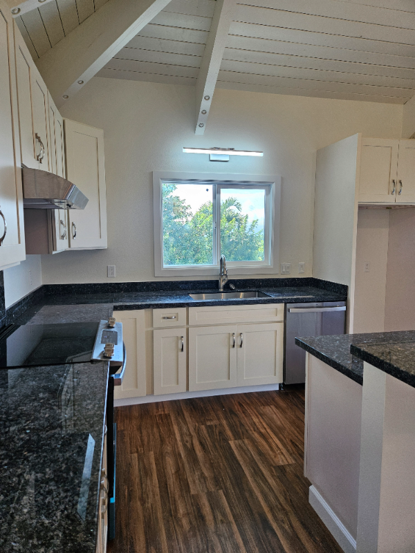 140 Kaupea St - Photo 7 of 28