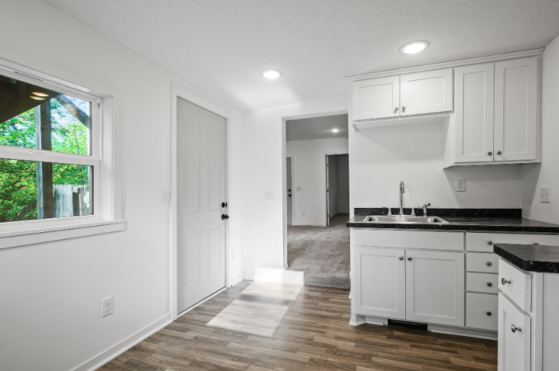 3606 Bryant Ave N #1 - Photo 4 of 12