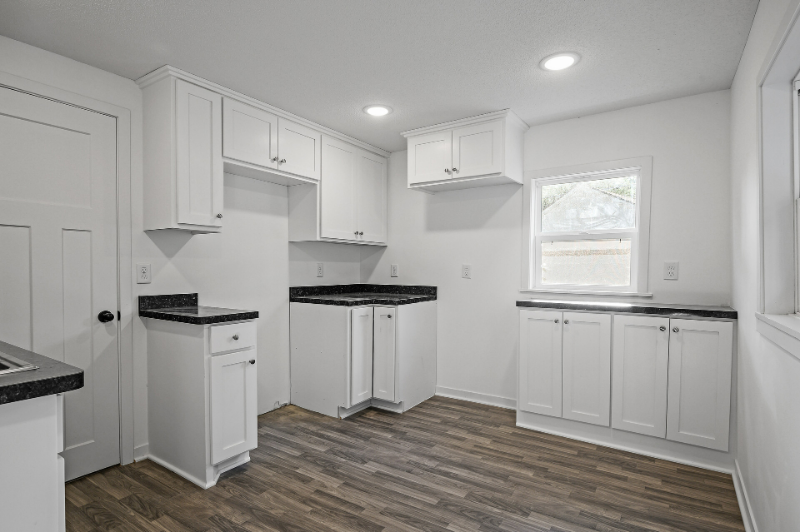 3606 Bryant Ave N #1 - Photo 6 of 12