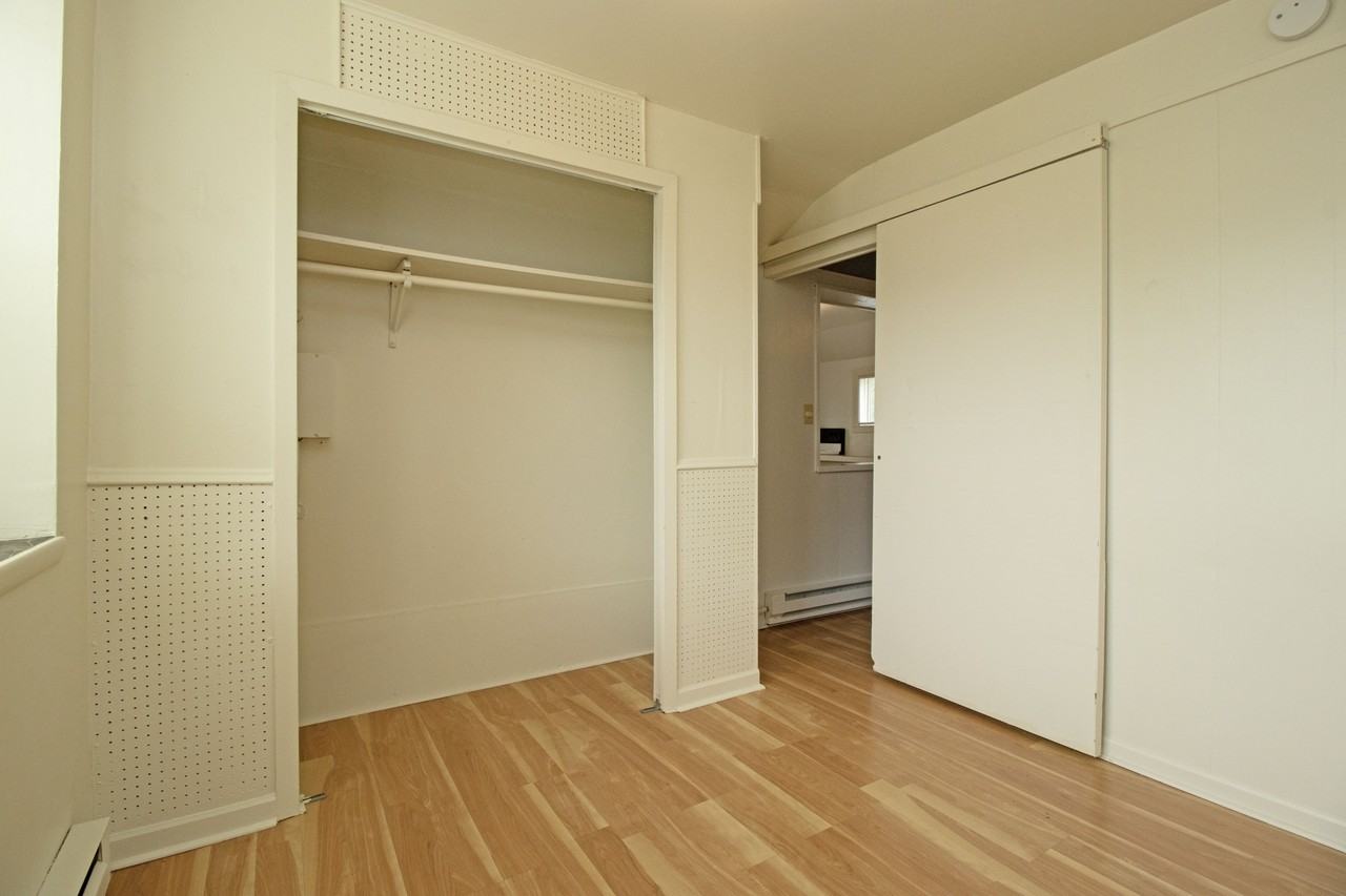 134 1/2 21st Ave N #3 - Photo 5 of 8