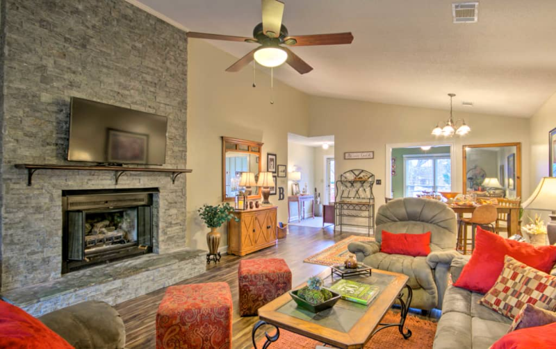 210 Woodhaven Ct #210