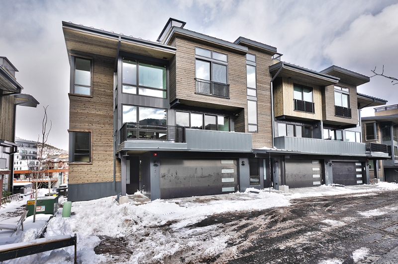 3471 Ridgeline Dr - Photo 2 of 38