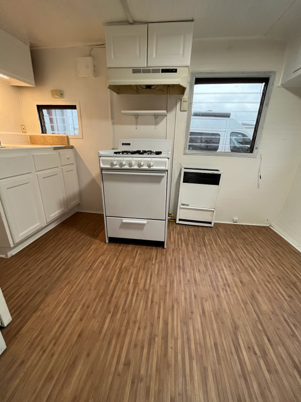 15012 Lemoli Ave - Photo 3 of 11