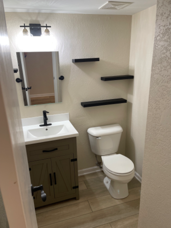 208 Pointe Ln - Photo 3 of 15