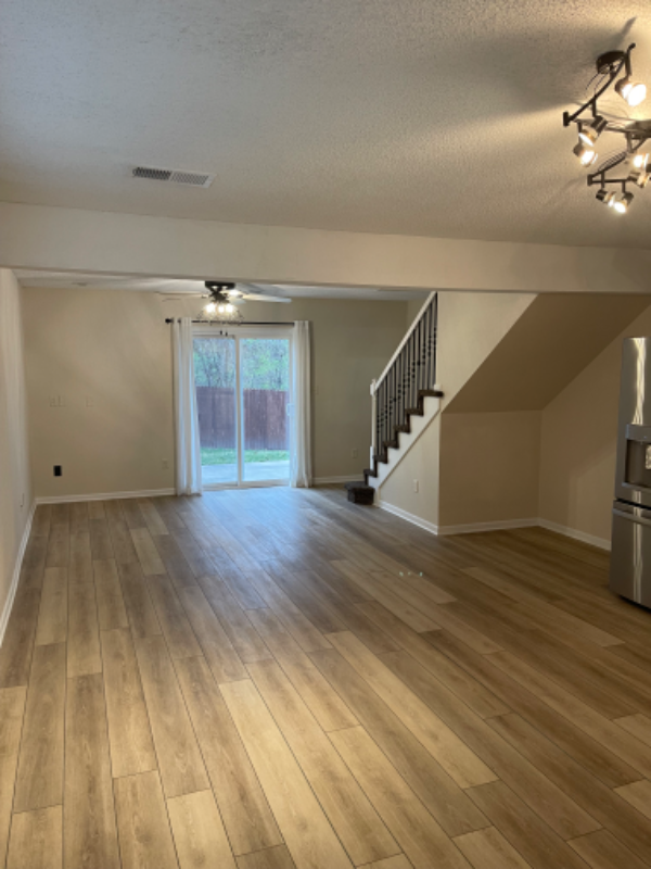 208 Pointe Ln - Photo 5 of 15