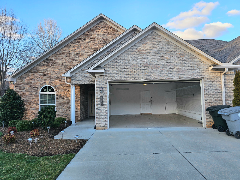 261 Wrenwood Ct - Photo 3 of 21