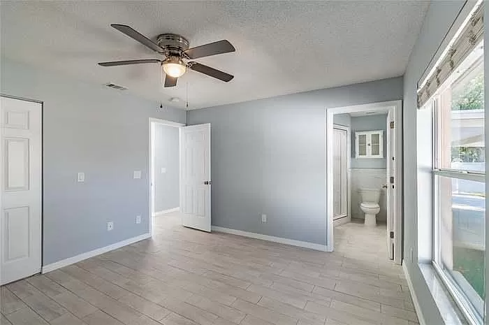 2002 N Saint Vincent St - Photo 6 of 24