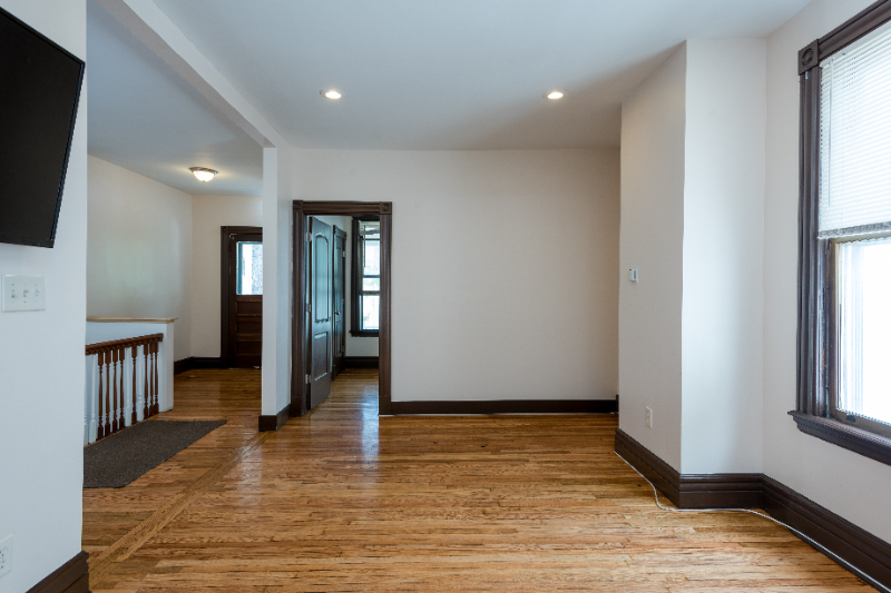 433 Morris St #1 - Photo 3 of 6