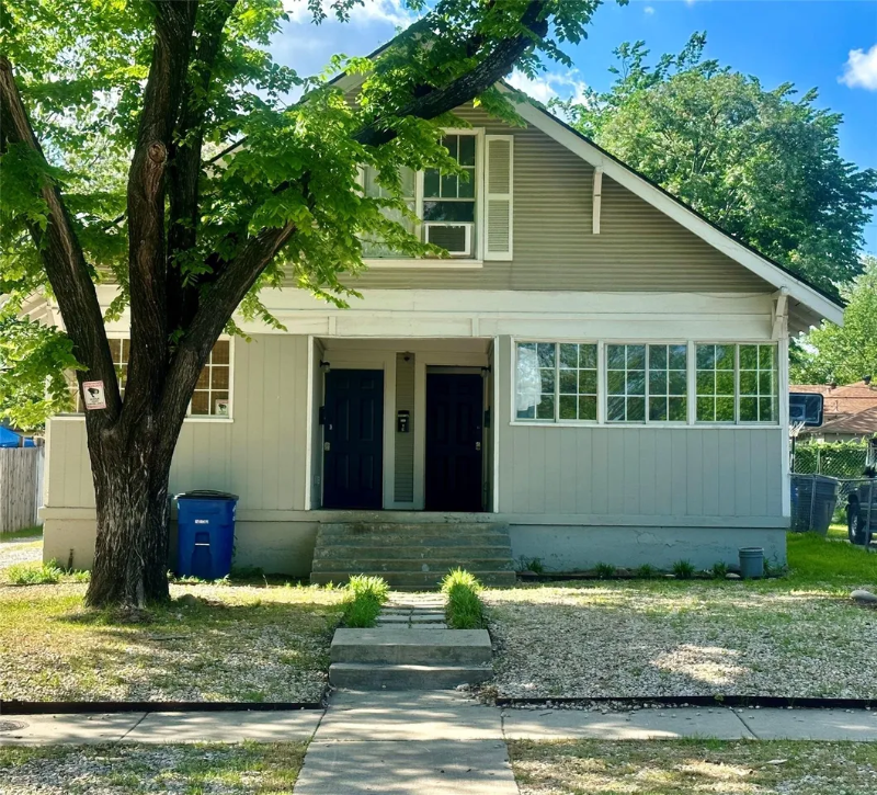 2317 Gilford St #B - Photo 5 of 16
