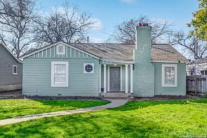 featured image of 2228 W Huisache Ave
