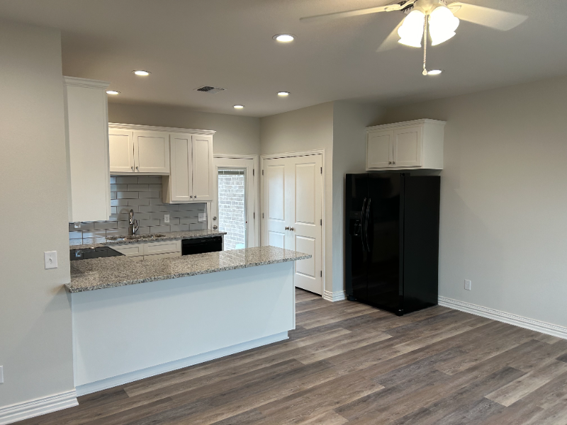 304 W Redwood St #304A - Photo 3 of 16