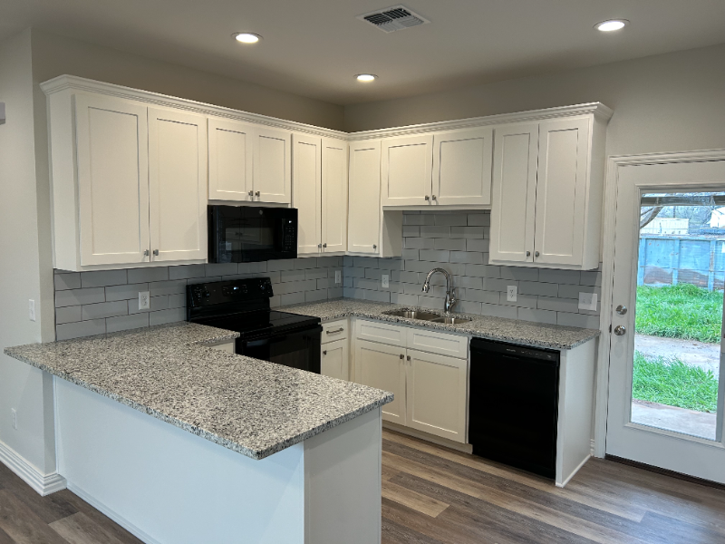 304 W Redwood St #304A - Photo 4 of 16
