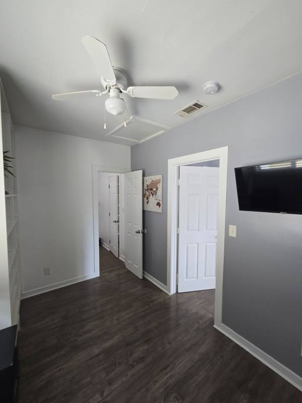 2115 Raymond Ave #2117 - Photo 6 of 14