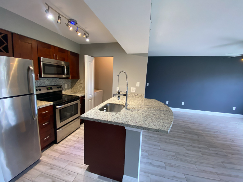 1239 Sw 46th Ave #908 - Photo 7 of 46