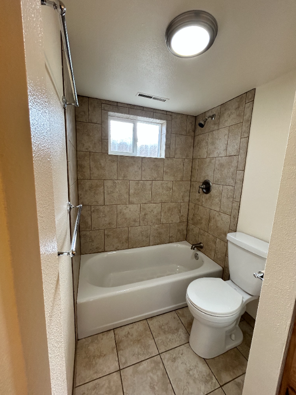 1015 Roosevelt Ave #B1 - Photo 6 of 17