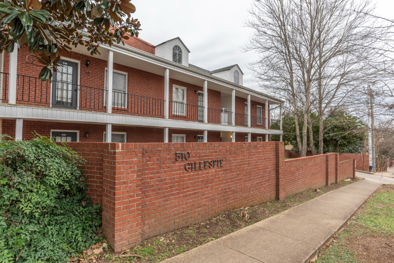 510 E Gillespie St #B9 - Photo 2 of 21