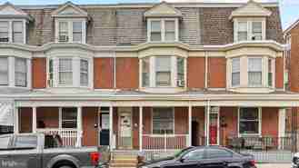 1121 W Poplar St #2 - Photo 1 of 1