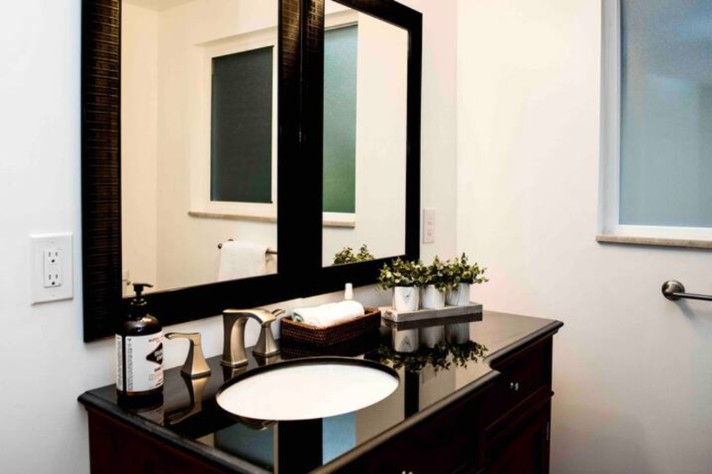 1945 S 2600 E - Photo 5 of 50