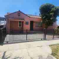 featured image of 800 E 82nd St