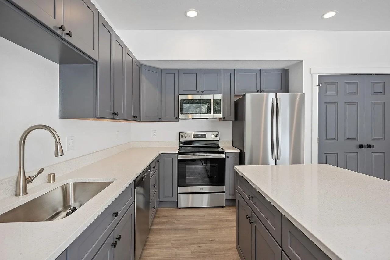 12824 N Jaydee Ln - Photo 3 of 16