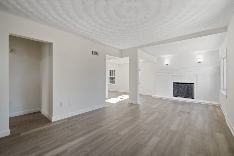 1610 Shiloh Pl - Photo 6 of 19