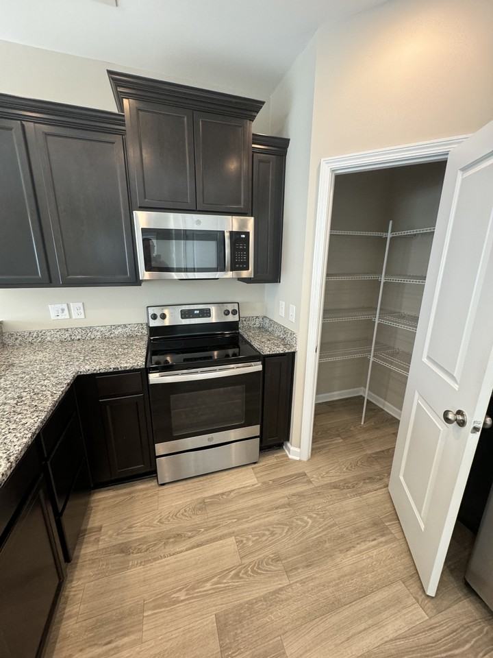 453 Eastfair Dr #NA - Photo 7 of 18