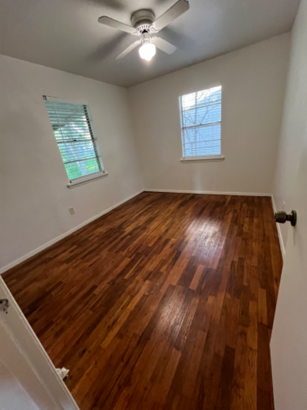 102 E Pecan St - Photo 7 of 50