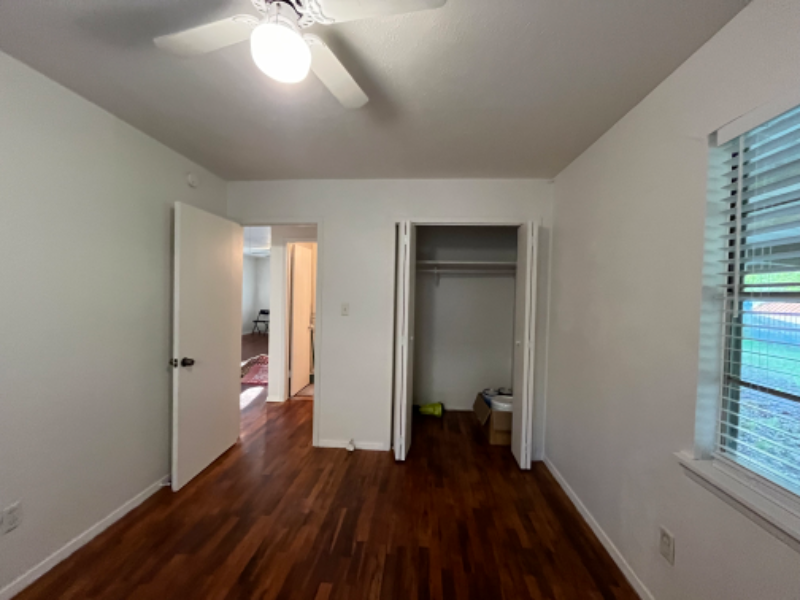 102 E Pecan St - Photo 6 of 50
