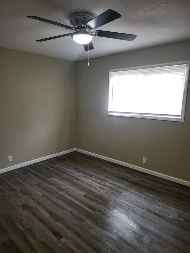 734 N Country Acres Ave #303 - Photo 2 of 10