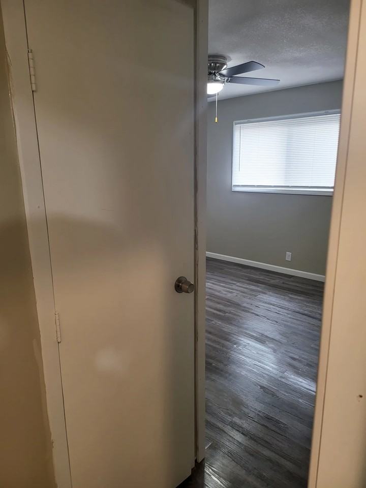 734 N Country Acres Ave #303 - Photo 3 of 10