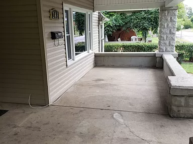 243 W Locust St #1 - Photo 4 of 6