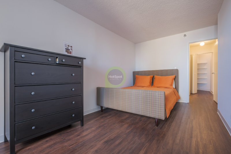 452 E Ohio St - Photo 5 of 14