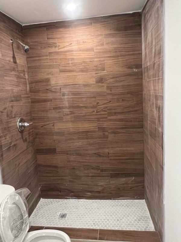 2111 Nw 60th Ave - Photo 4 of 9
