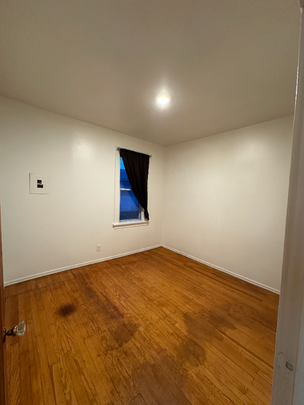 136 Sawyer Ave #2 - Photo 3 of 9