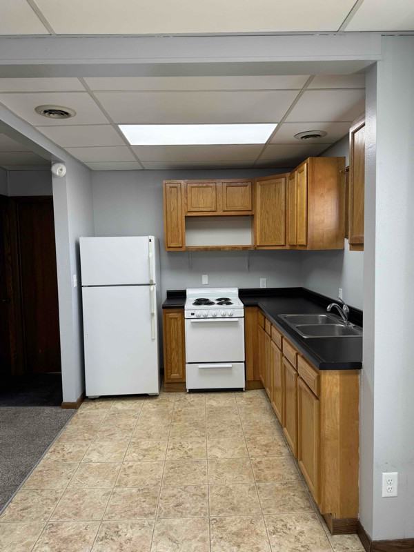 1014 Superior Ave #1 - Photo 3 of 8