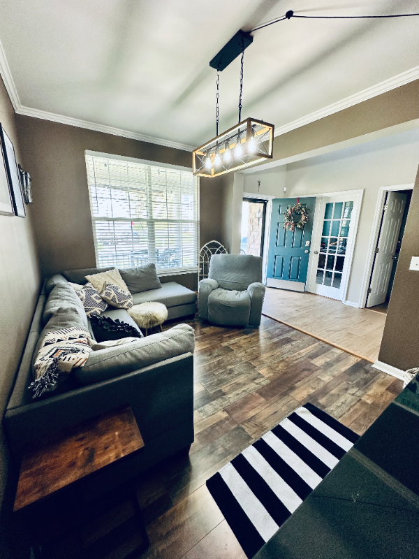 4 Canberra Ct - Photo 4 of 10
