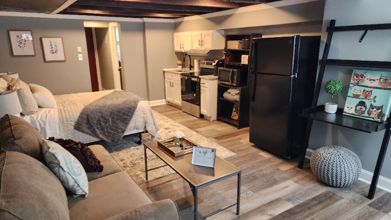3122 Presstman St - Photo 2 of 15