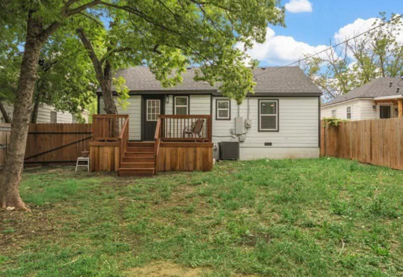 2717 Alexander Ave - Photo 3 of 22