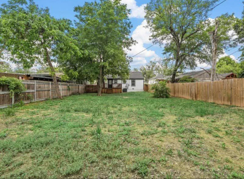 2717 Alexander Ave - Photo 4 of 22