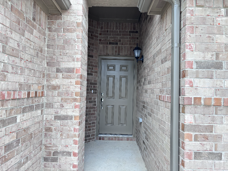 2608 Rambling Rd - Photo 2 of 23