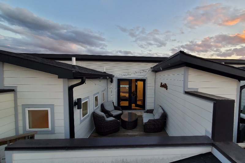 2001 Convent Pl - Photo 2 of 28