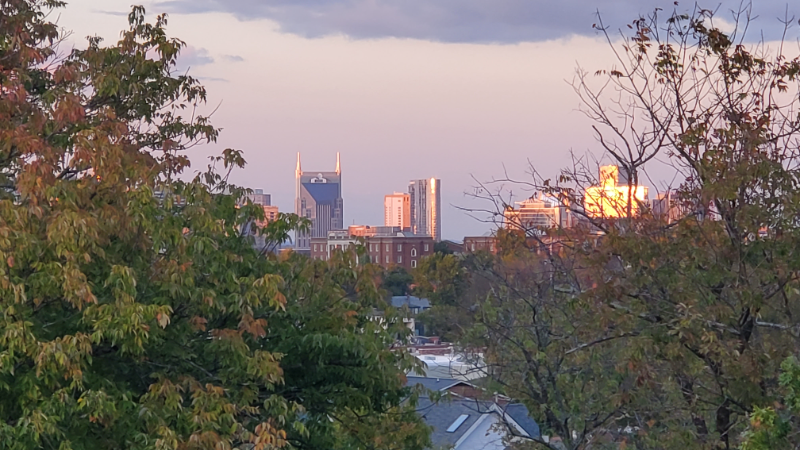 2001 Convent Pl - Photo 4 of 28