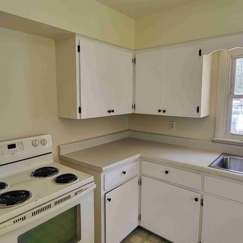 2050 Reggie Dr - Photo 4 of 9
