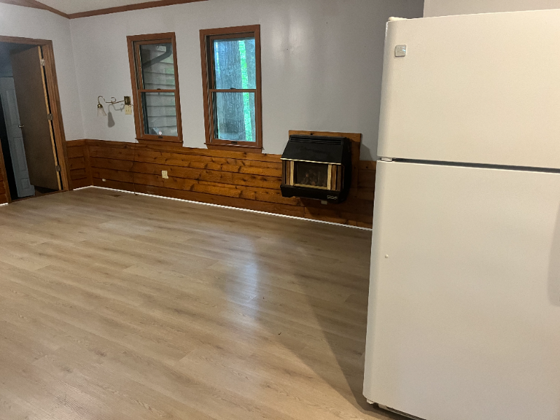 2105 Bardowl Ln - Photo 3 of 19