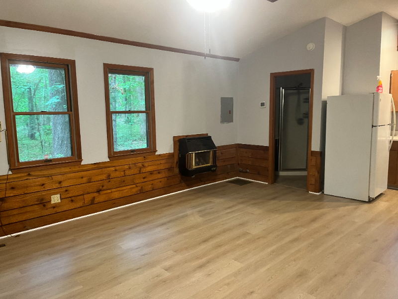 2105 Bardowl Ln - Photo 4 of 19